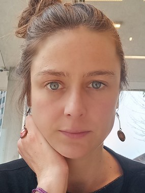 Dr Margaux Aron